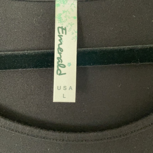 Adorable sleeveless tunic top. Like NEW - Picture 5 of 9